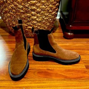 Like new Dolce Vita booties